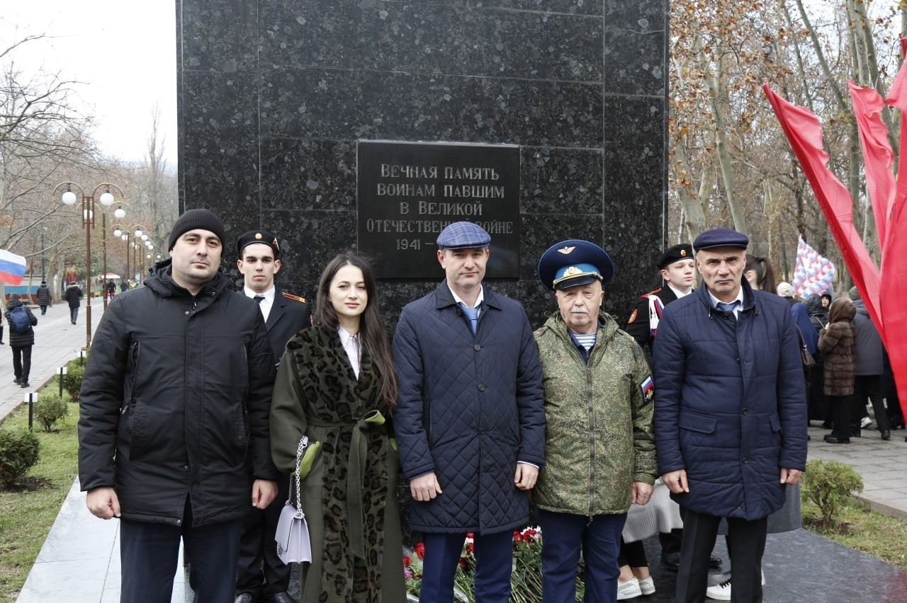 Представители Минтруда Дагестана приняли участие в торжественных мероприятиях посвященных Дню Героев Отечества