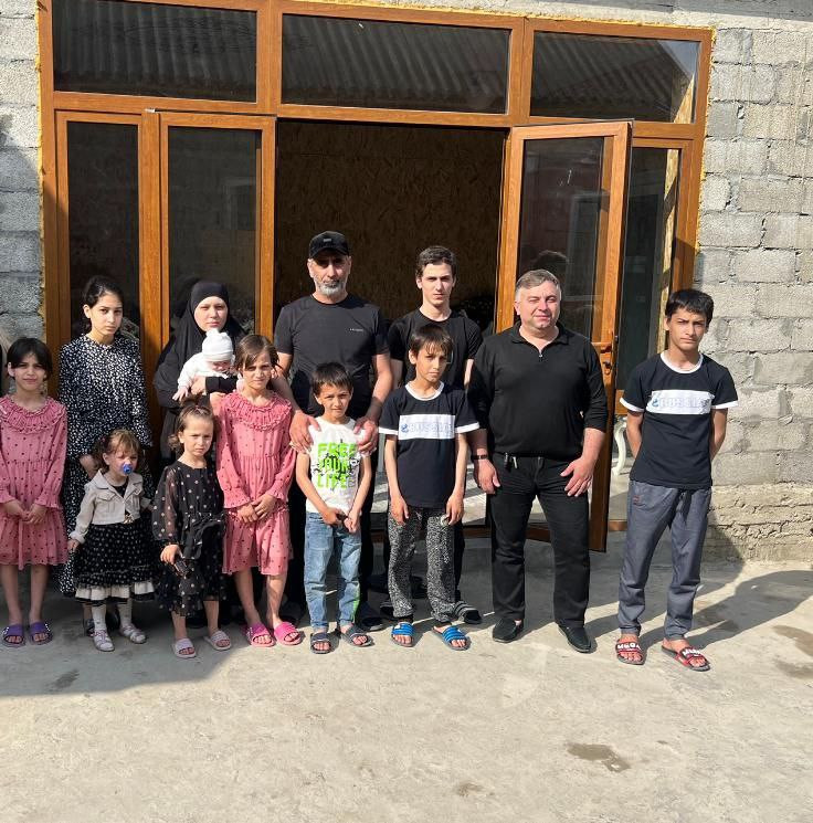 Посещение семьи Абдулкеримовых в связи с рождением десятого ребенка