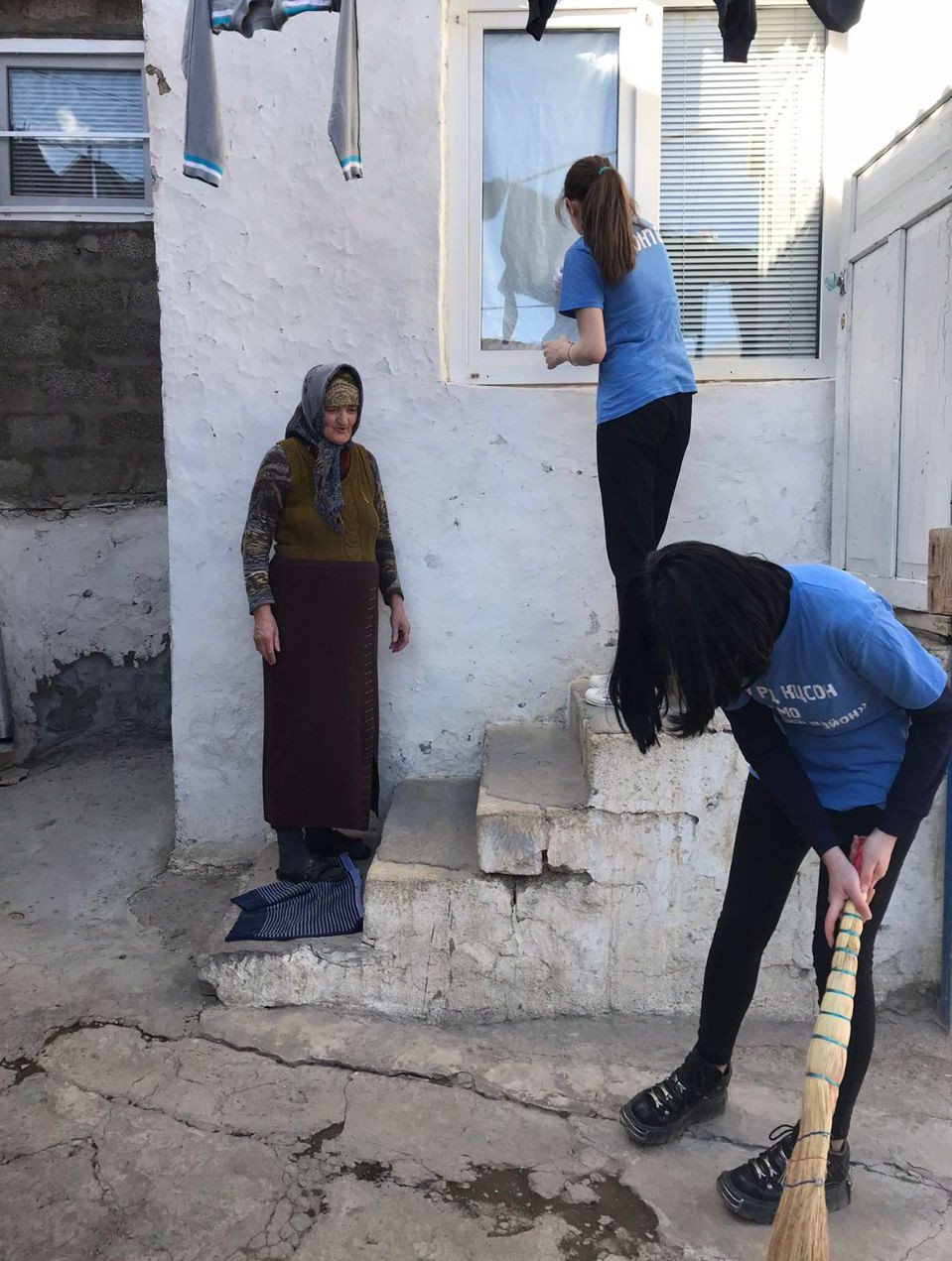 Волонтерский отряд ГБУ РД КЦСОН в МО "Курахский район"