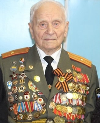 Светлая память - Герою войны.