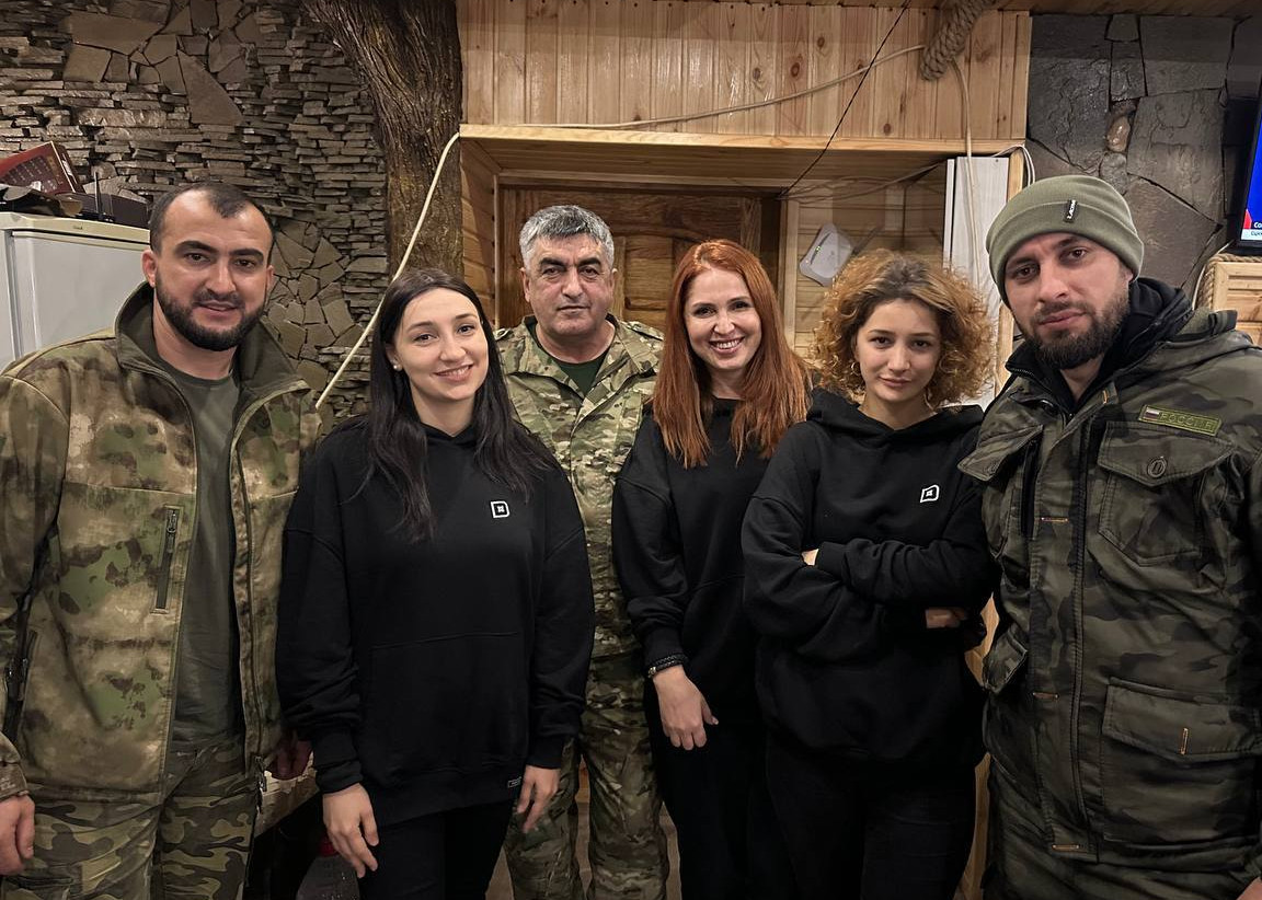 Герой России Эседулла Абачев командующий вторым армейским корпусом народной милиции ЛНР, генерал-майор встретился со съемочной группой РГВК «Дагестан»