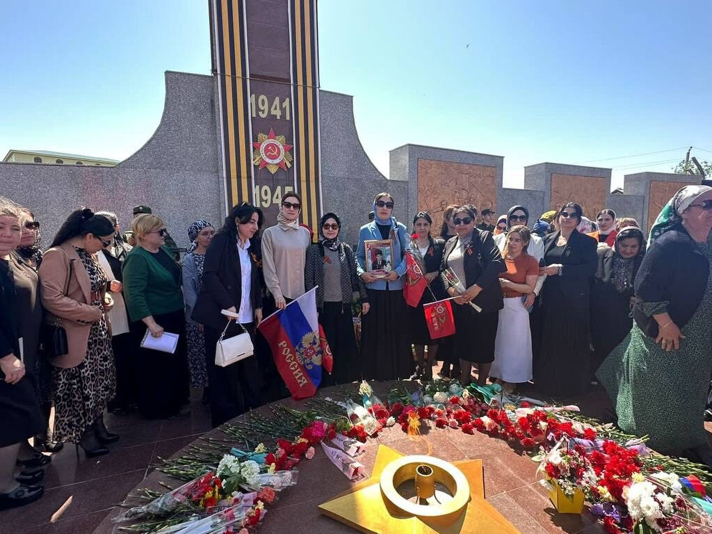 Коллектив УСЗН принял активное участие в торжественных мероприятиях посвященных празднованию 78 -й годовщине  Победы в Великой Отечественной войне