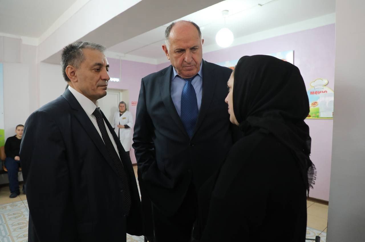 Вдове погибшего в ходе СВО дагестанца помогут с трудоустройством и лечением ребенка