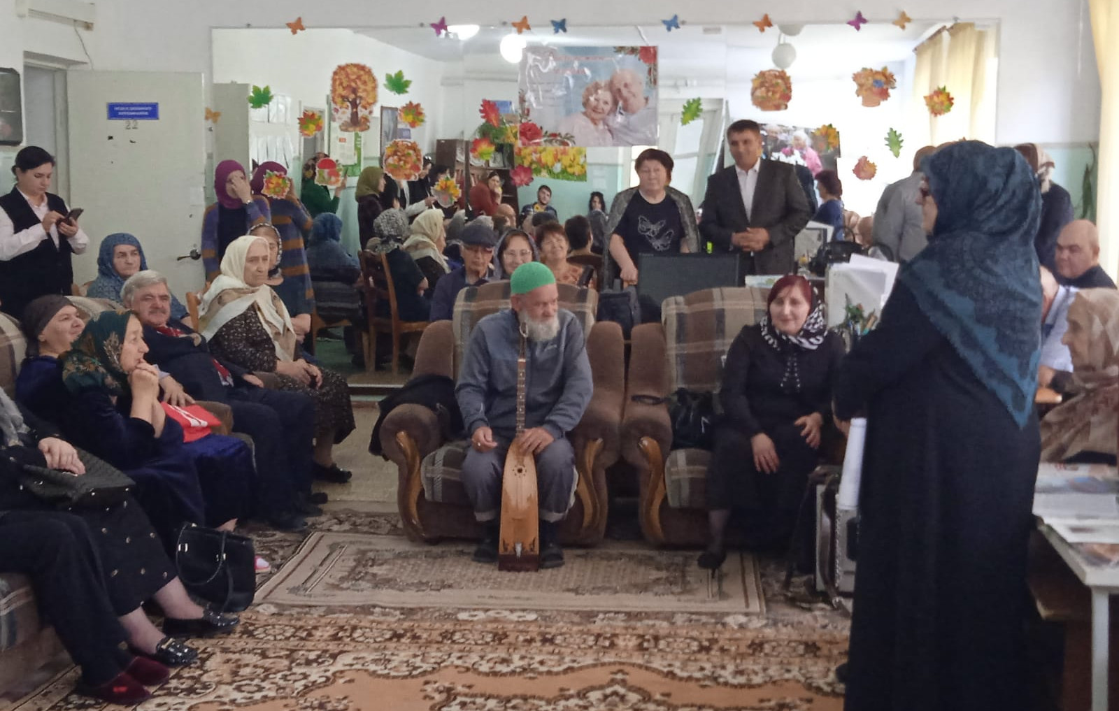 Социальные работники Минтруда Дагестана в Буйнакске провели ряд праздничных мероприятий для своих подопечных.