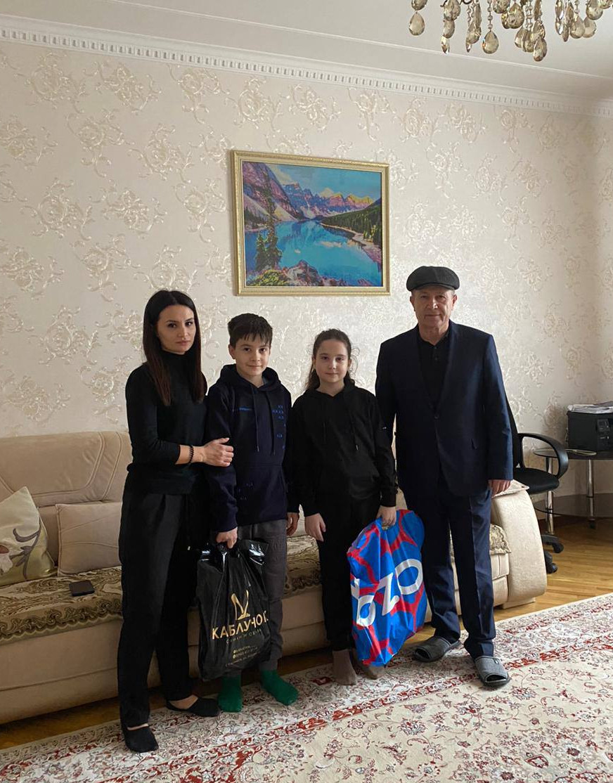 ГКУ РД «УСЗН в МО Дахадаевский район» Мусаев М. М посетил семьи граждан , принимающих участие в СВО.