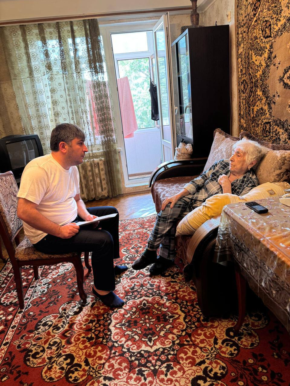 По поручению врио министерства труда Магомедзагида Кихасурова проведена проверка качества социальных услуг в рамках программы долговременного ухода.