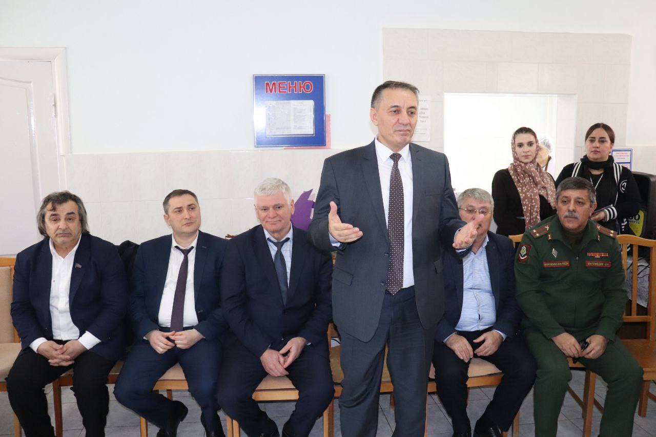 С наступающим праздником 8-Марта!