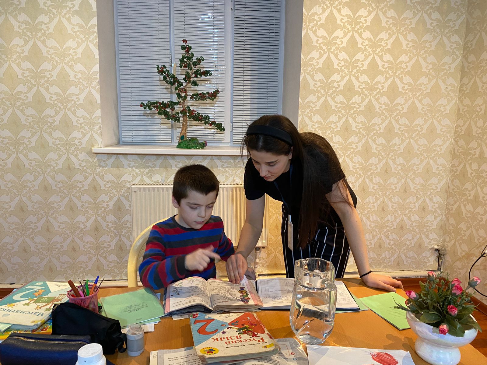 Психолог отделения семьи, Асият Ибрагимова, в рамках своей работы посетила подопечного Али Абдуллаева и провела психологическую беседу на тему "Как управлять своими эмоциями".