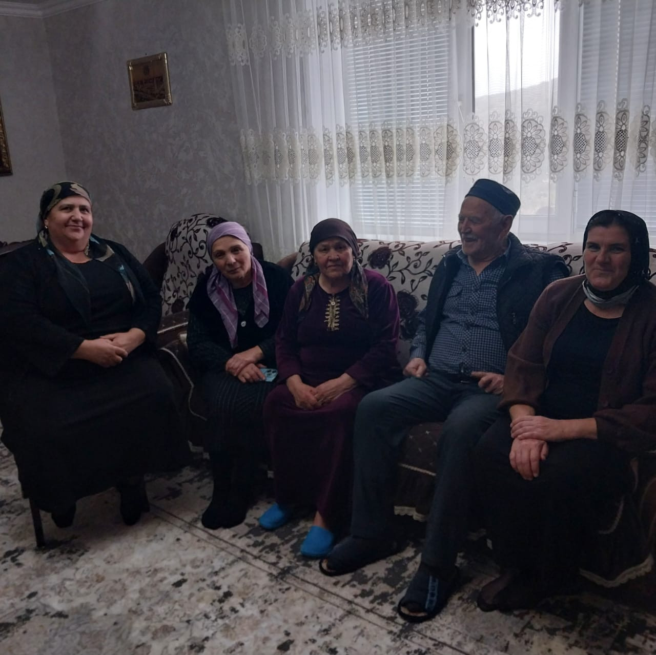 С Международным днем пожилых людей!