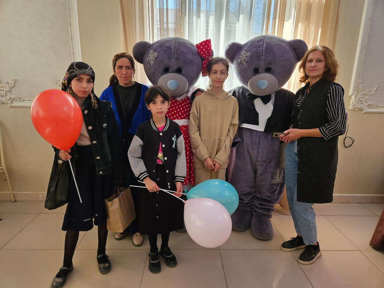 Принятие участия в праздничном мероприятии для детей сирот и детей из малообеспеченных семей