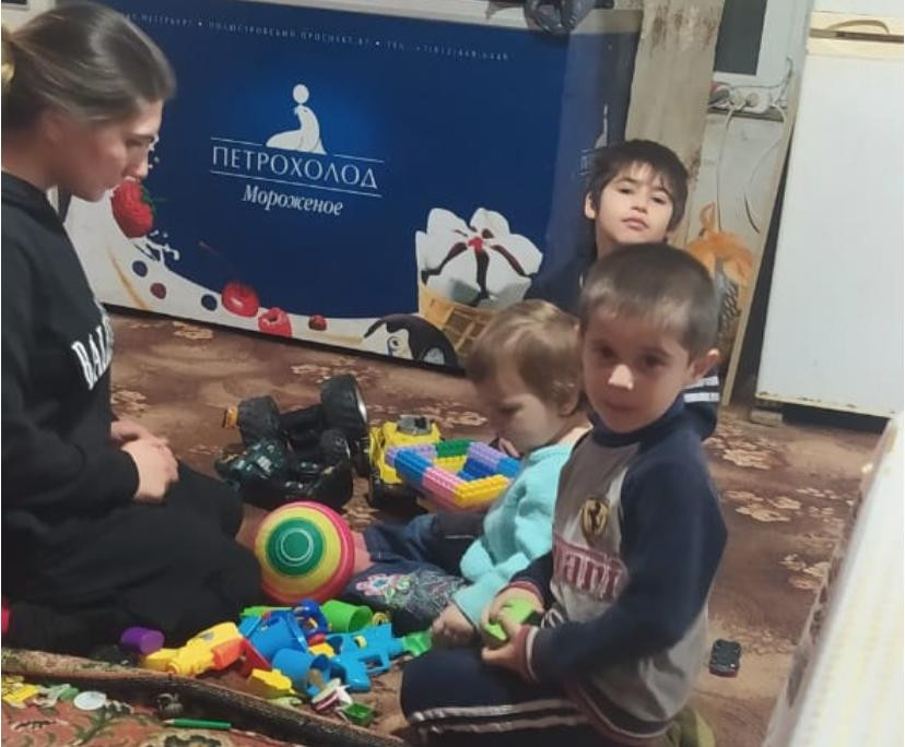 Будни медсестры с функцией сиделки Исаевой Аминат проходят насыщенно и продуктивно.