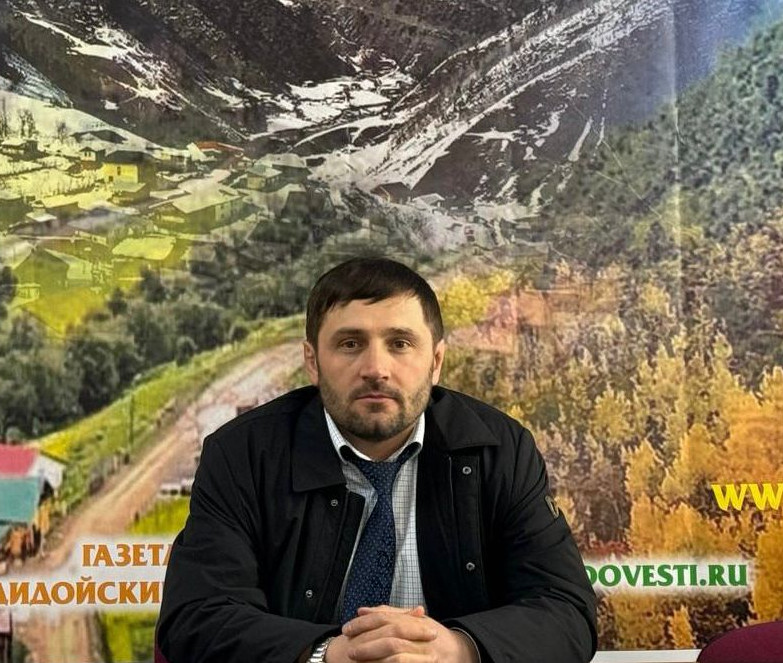 Поздравление директора  ГБУ РД ЦСОН Абакарова  Газимагомеда Курамагомагомедовича