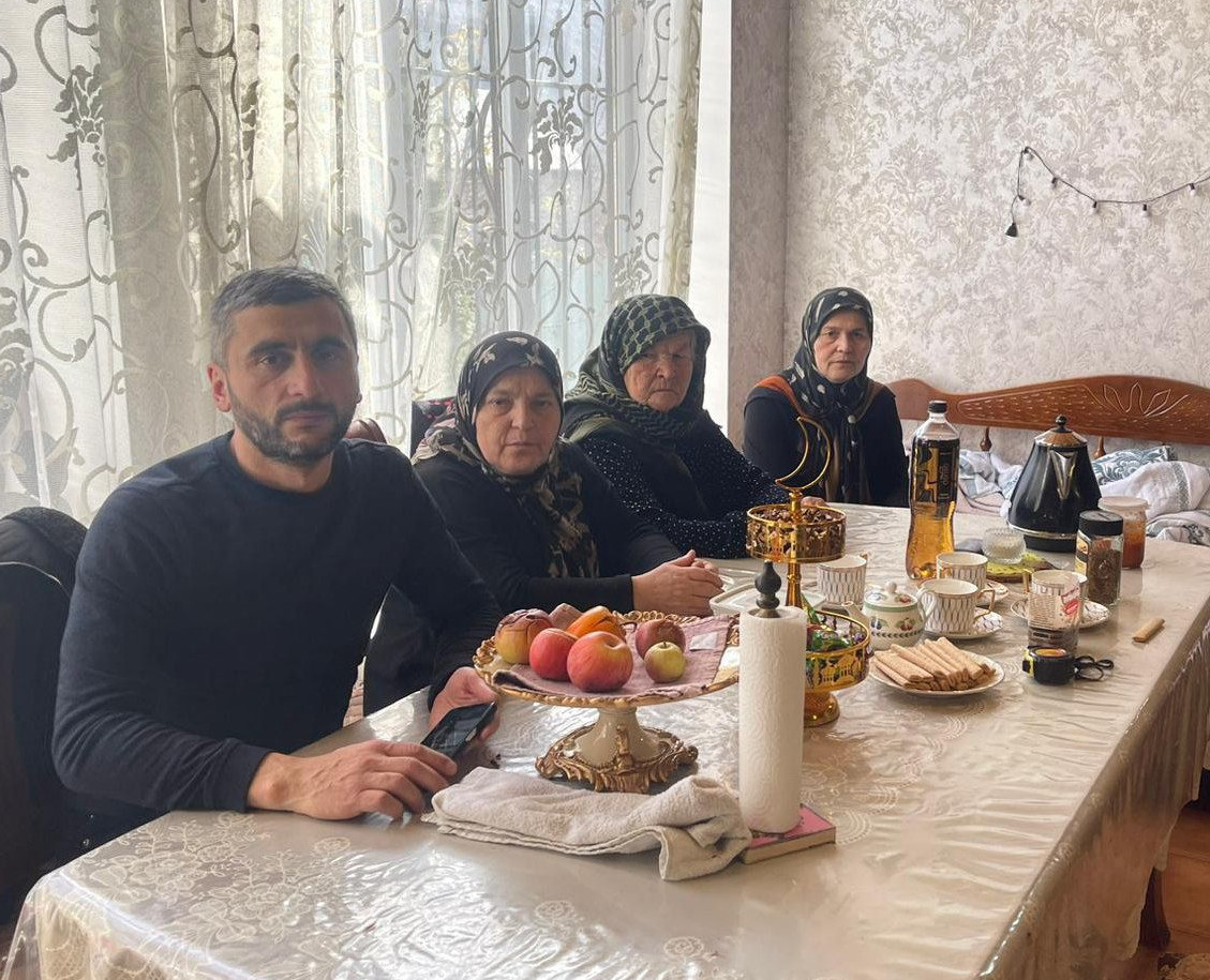 Поздравление с Днем матери Гаджимурадову Муъминат и Хадисову Абидат