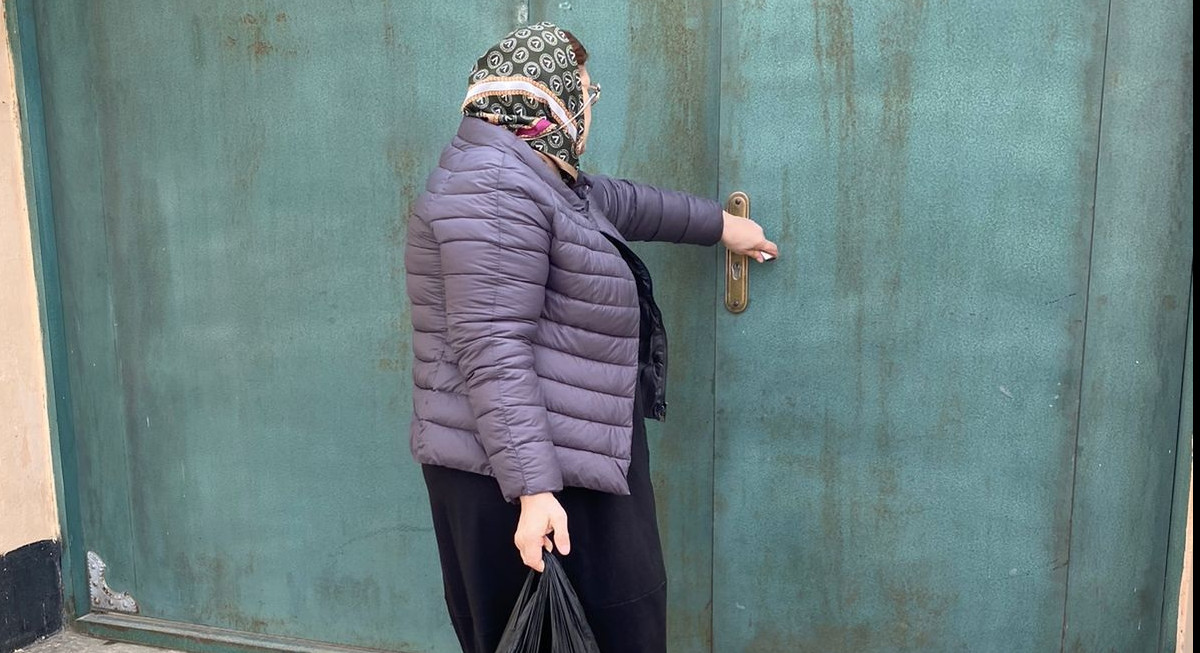 В Кизилюрте Комплексный центр Минтруда РД поддержал своих подопечных продуктовыми наборами