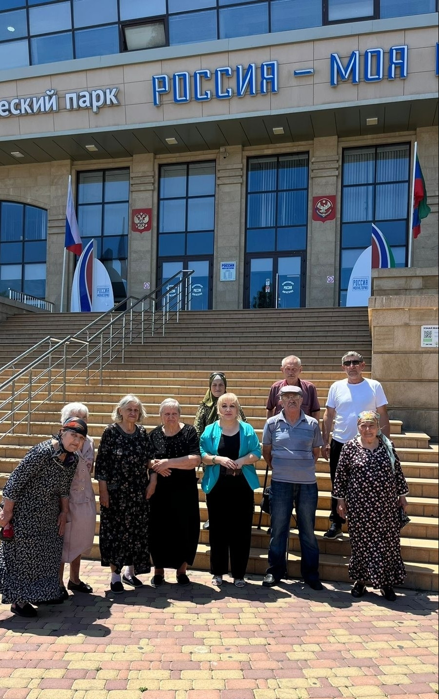 Постояльцы дома - интерната "Ветеран" посетили музей "Россия - моя история"