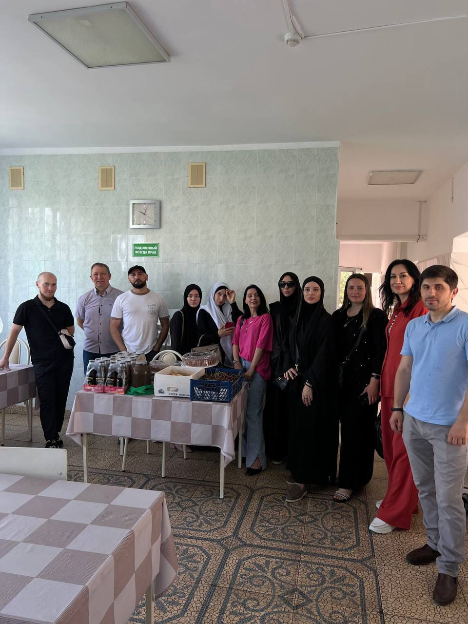 Команда «Бизнес – клуб «Терра» с наставником Алексеем Шакировым очередной раз посетили дом - интернат "Ветеран"