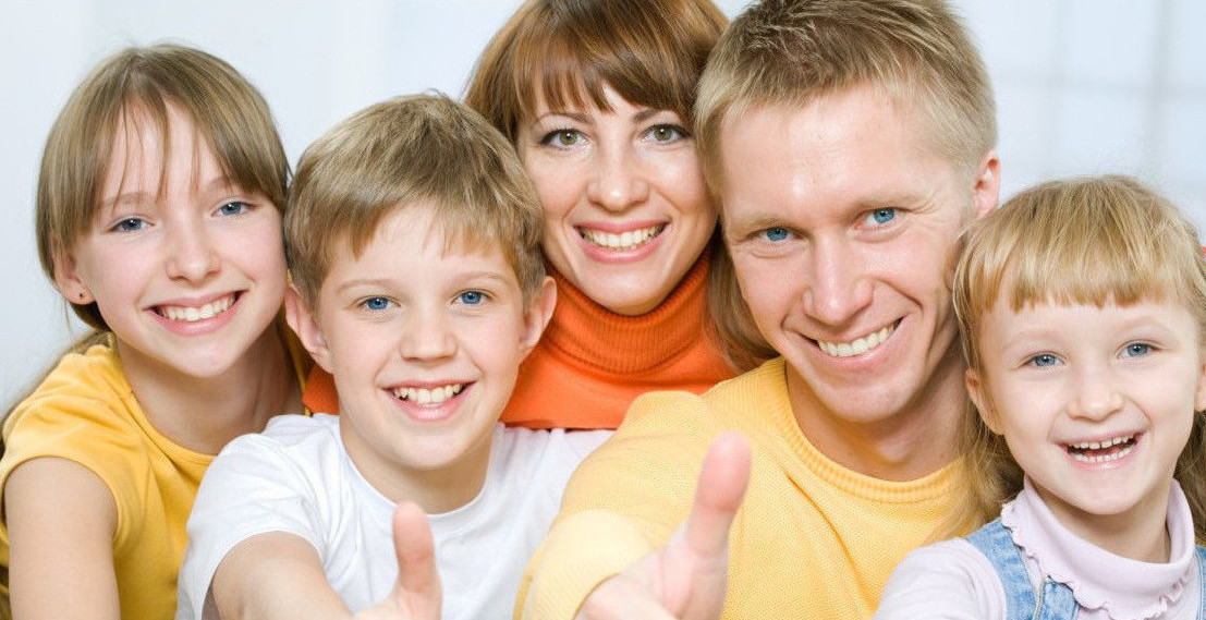 Минтруд РД напоминает многодетным семьям о компенсации части расходов на образование детей по программам на платной основе