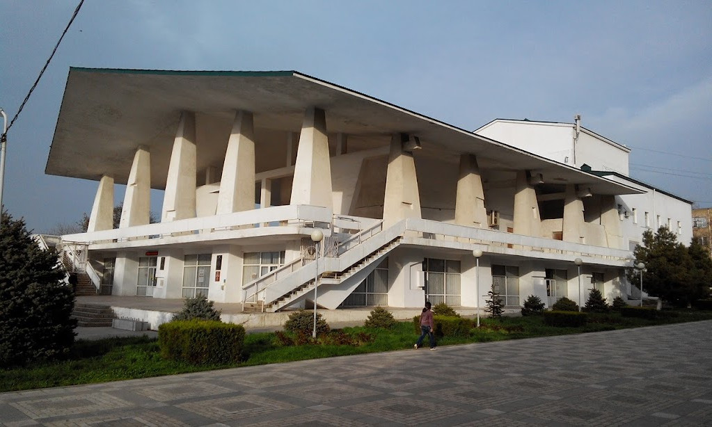 23 июня в Махачкале на площадке Аварского музыкально-драматического театра состоялся федеральный этап Всероссийской ярмарки трудоустройства «Работа России. Время возможностей»