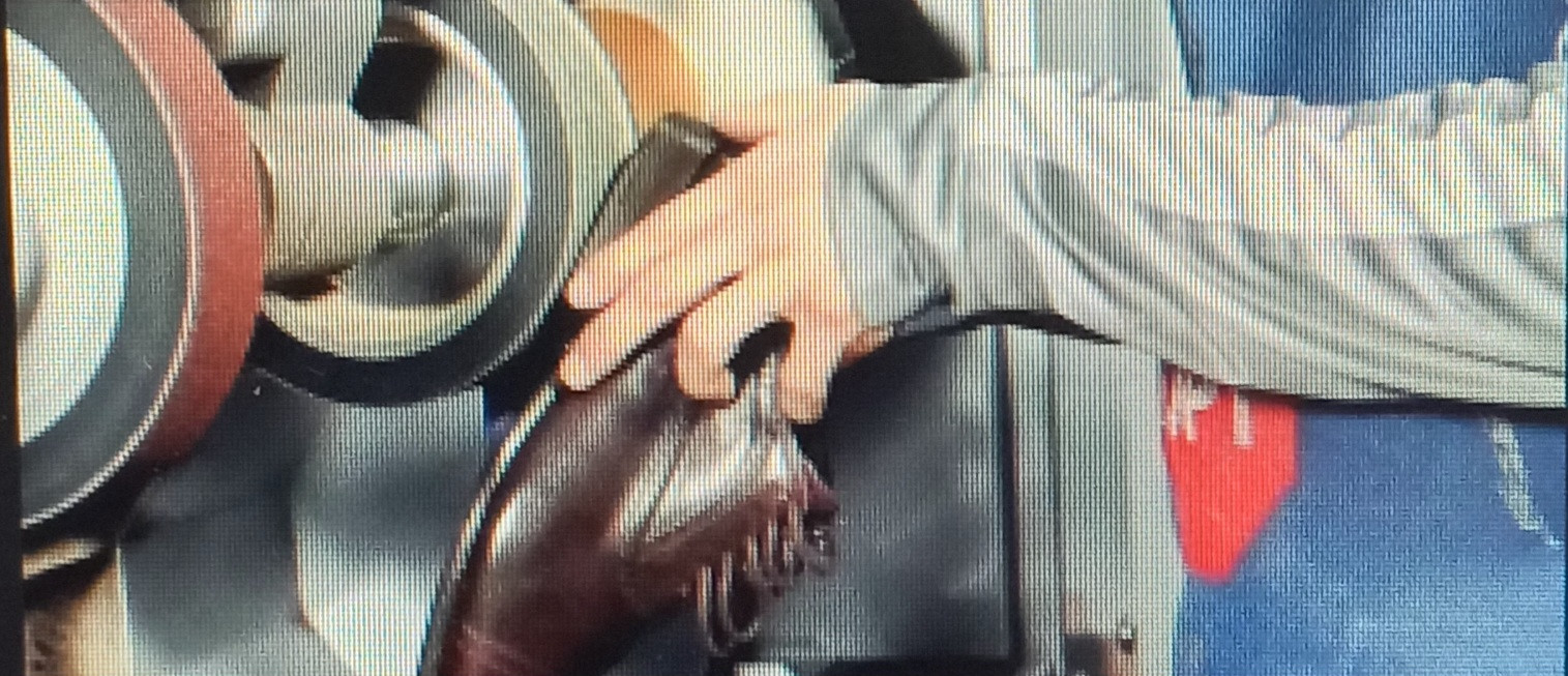 Рашид Ризаев выбрал для себя профессию обувщика и очень этим гордиться