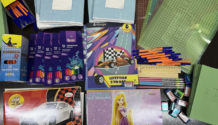 Акция "Собери ребенка в школу" продолжается.