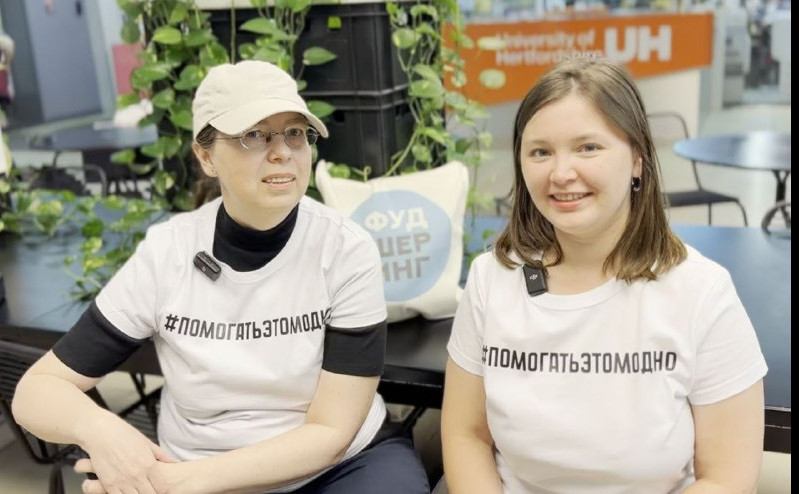 В России запустили акцию добровольчества «Помогать – это модно»