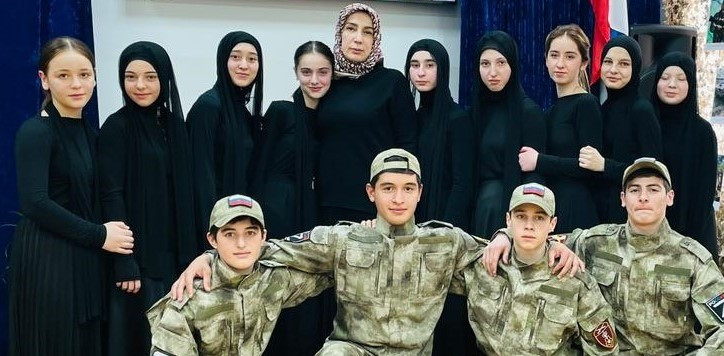 Семьям участников СВО – особое внимание! В Буйнакском районе работники социальной службы оперативно отреагировали на обращение отца погибшего бойца