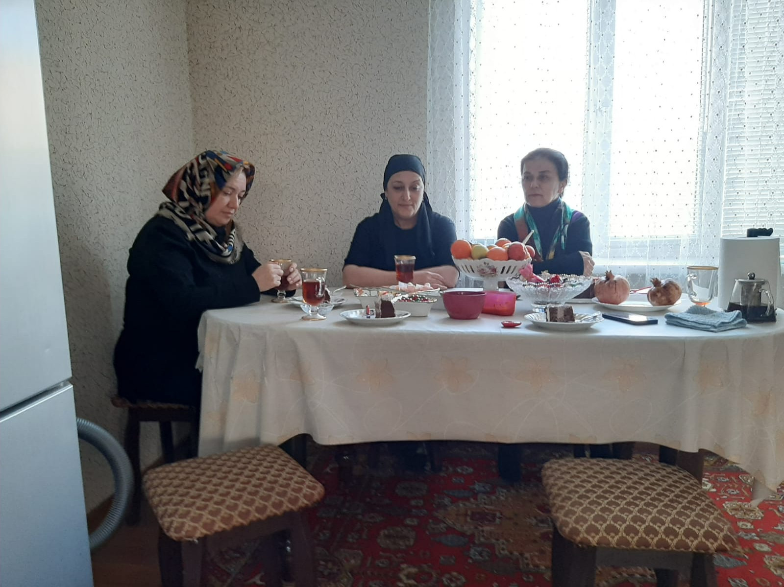 Заведующая отделением семьи совместно со специалистом посетили семью погибшего на Украине в ходе СВо военнослужащего.