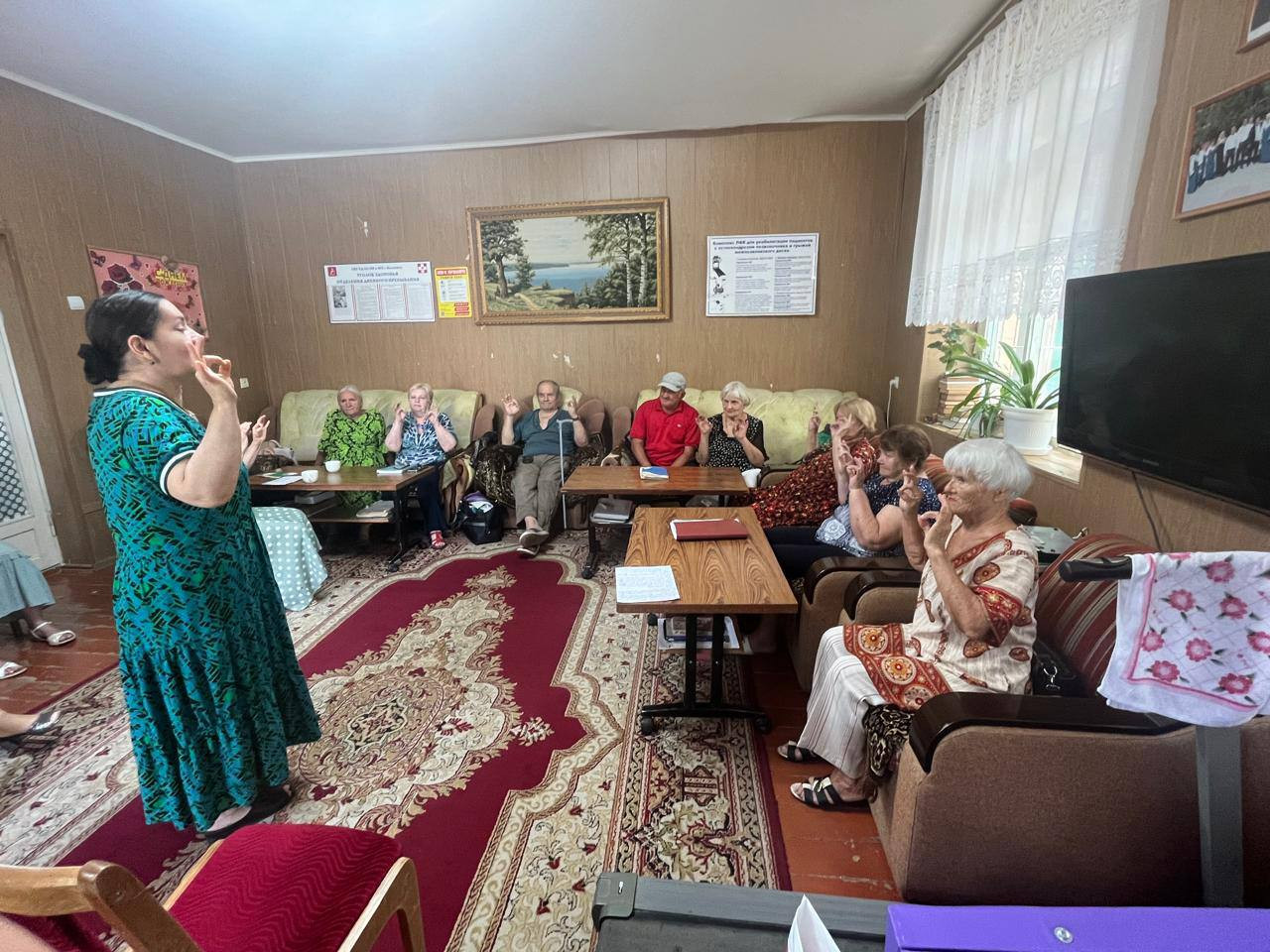 Занятие по мелкой моторике для пожилых граждан