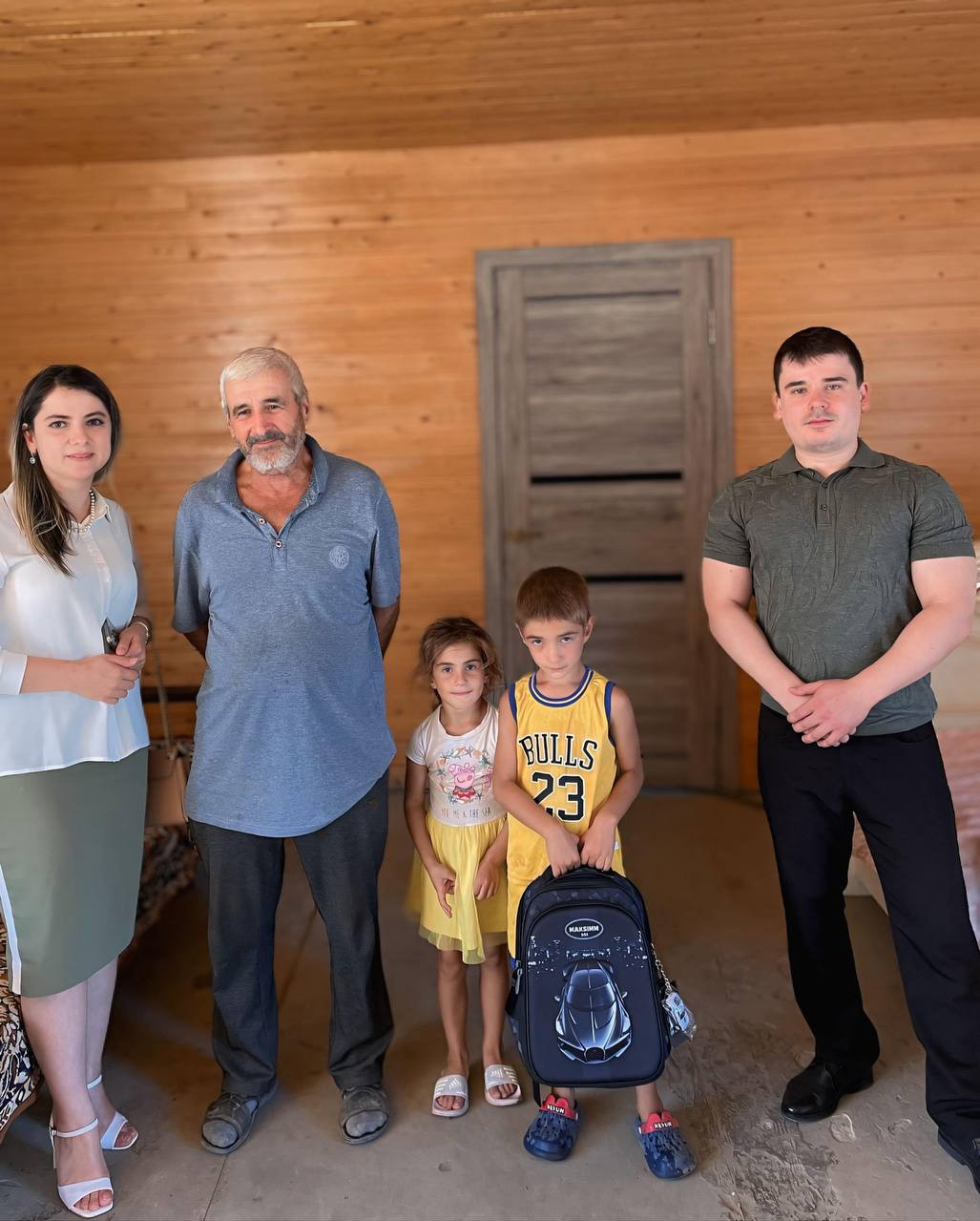 ГКУ РД УСЗН в МО "Хасавюртовский район» приняло  участие в благотворительной акции "Собери ребенка в школу".