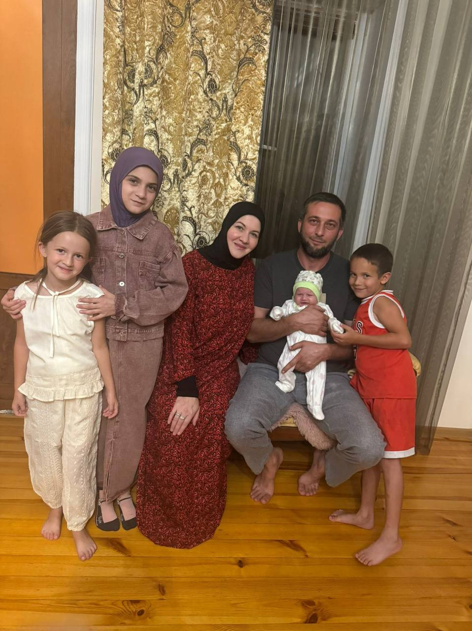 Семья Умалатовых из села Эндирей Хасавюртовского района