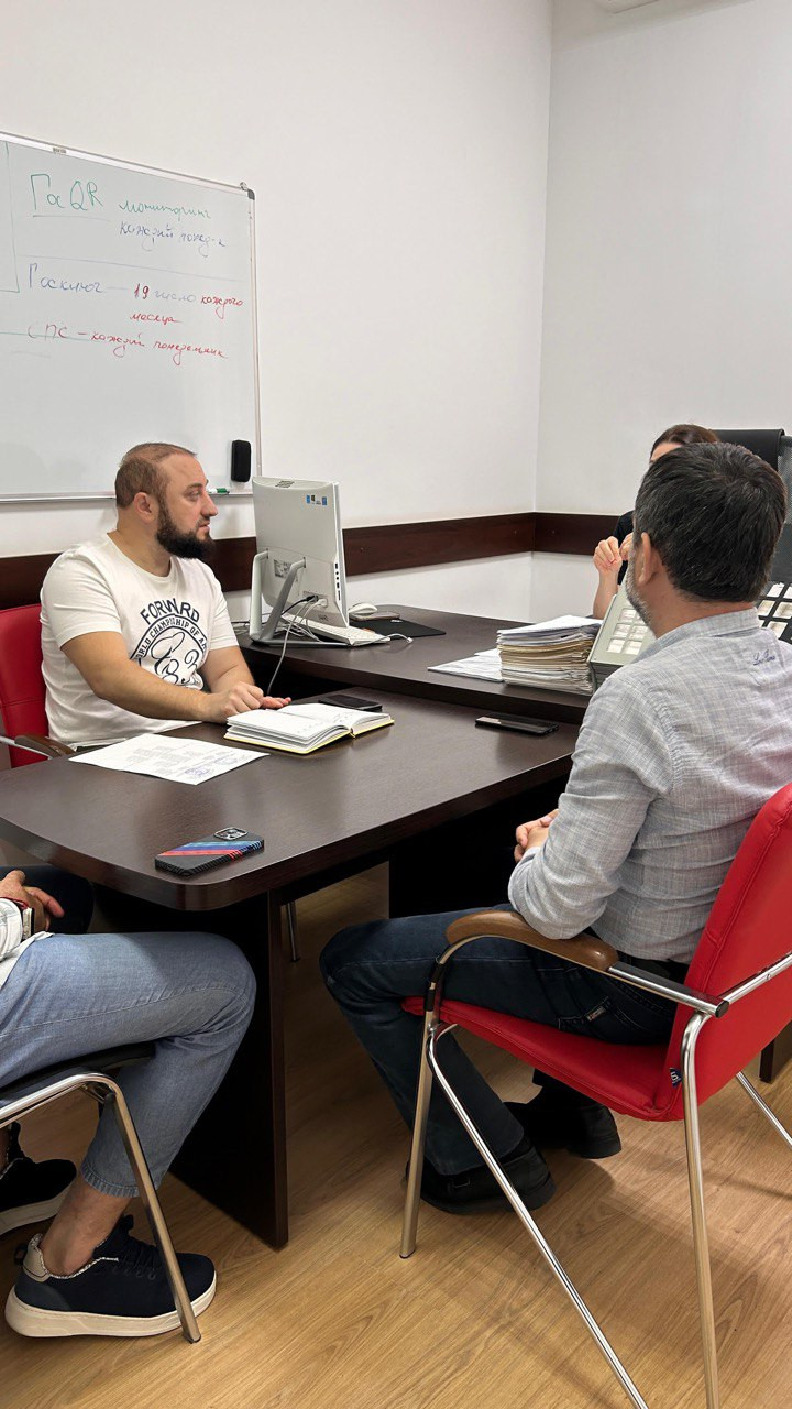 Совещание в соответствии с утвержденным план графиком по вопросу «О прекращении личного приема граждан в управлениях по социальной защиты населения при предоставлении государственных услуг»