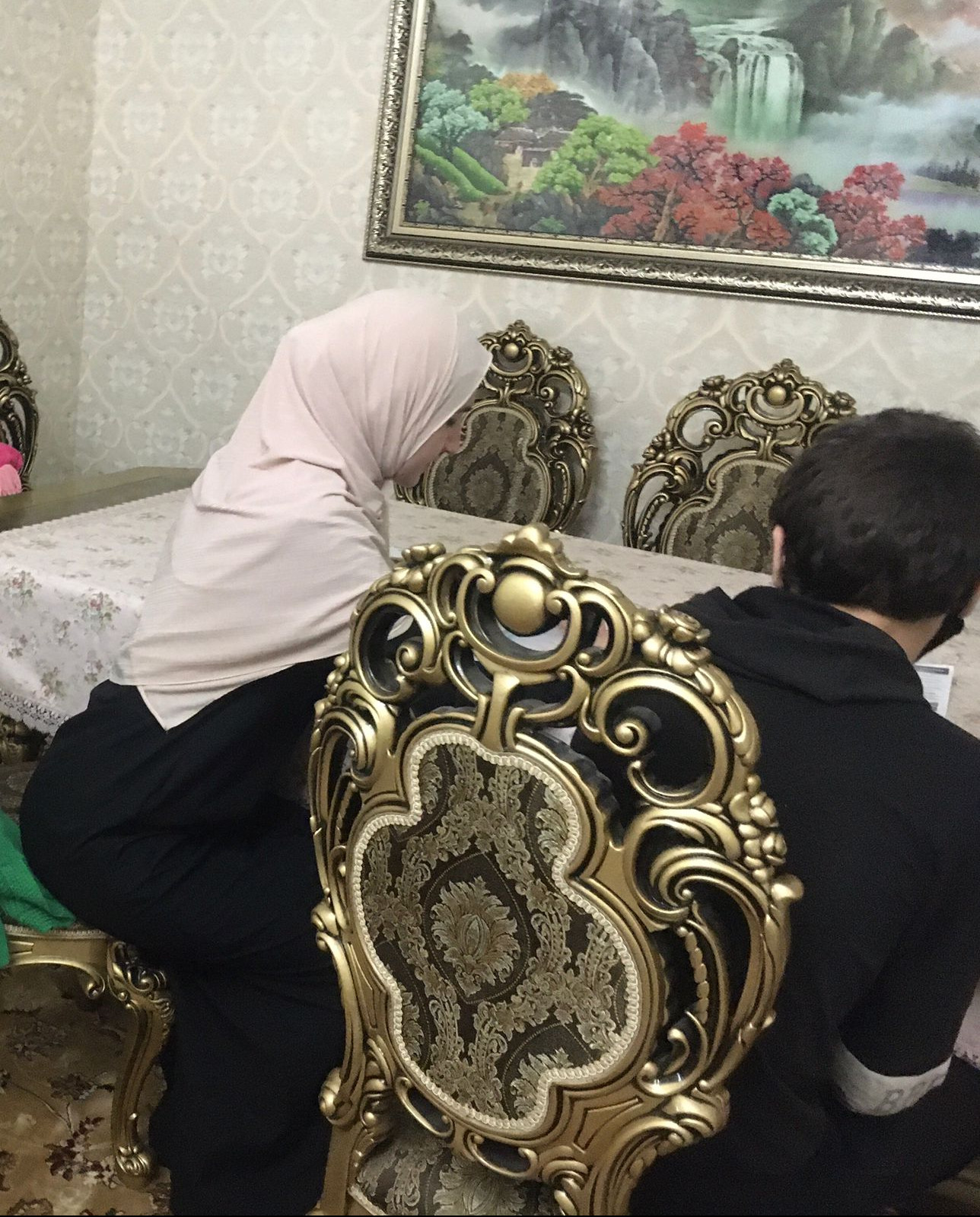 "Стиль семейного воспитания - отношение детей и родителей."