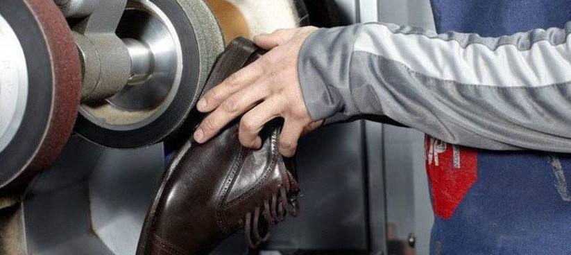 Рашид Ризаев выбрал для себя профессию обувщика и очень этим гордится.