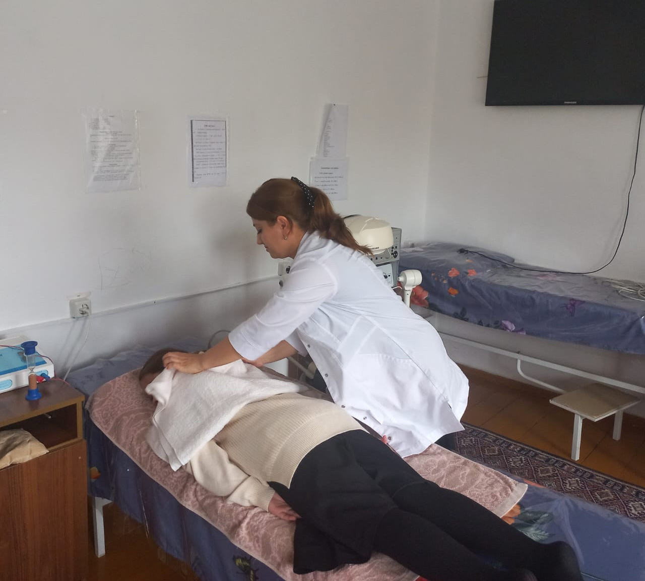 Главная цель физиопроцедур при сколиозе – стимуляция регенерации тканей и устранение болевого синдрома.