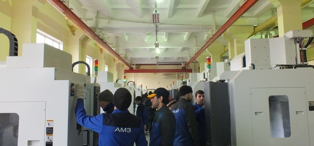 Директор Авиамеханического завода в Каспийске Рашид Джалилов отозвался о трудоустроенном после Всероссийской ярмарки слесаре механосборочных работ