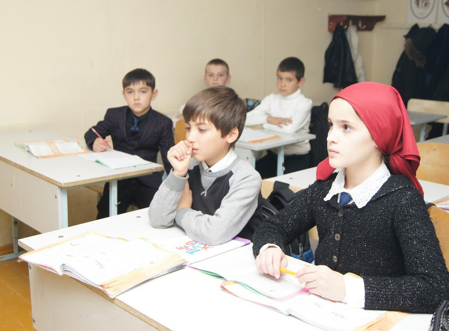 Семья не может - государство поможет: о единоразовой выплате дагестанским малоимущим многодетным семьям на детей-первоклассников
