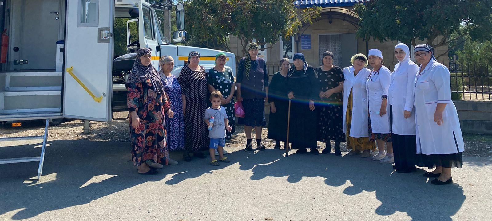 Мобильная бригада Минтруда РД в Кизлярском районе продолжает осуществлять мероприятия по поддержке пожилых граждан во взаимодействии со специалистами Минздрава республики