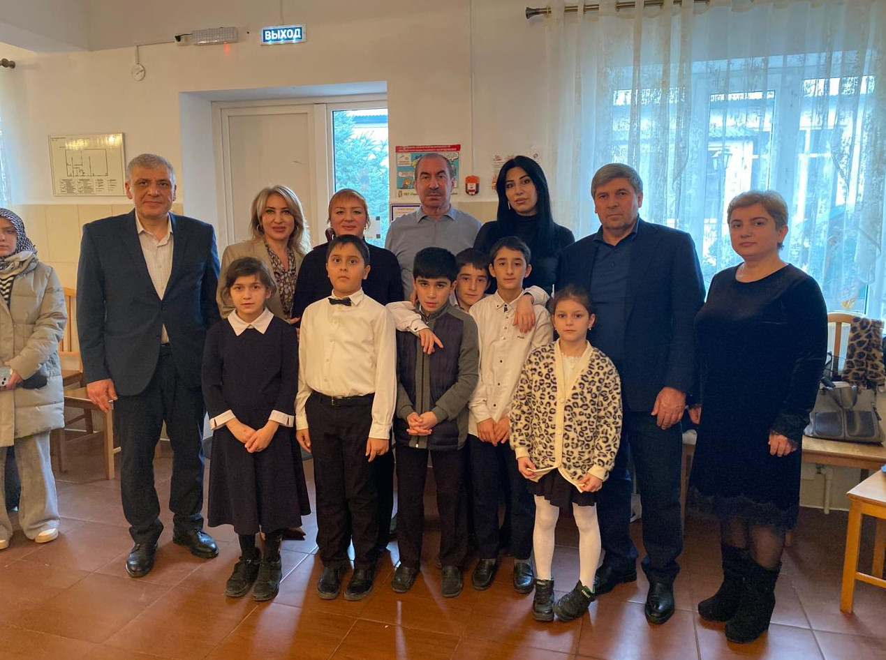 "Вам дарим доброту и радость"