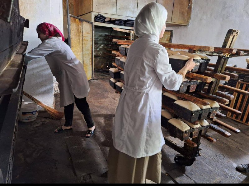 Центр занятости Минтруда Дагестана в Казбековском районе трудоустроил несовершеннолетних на временные работы.