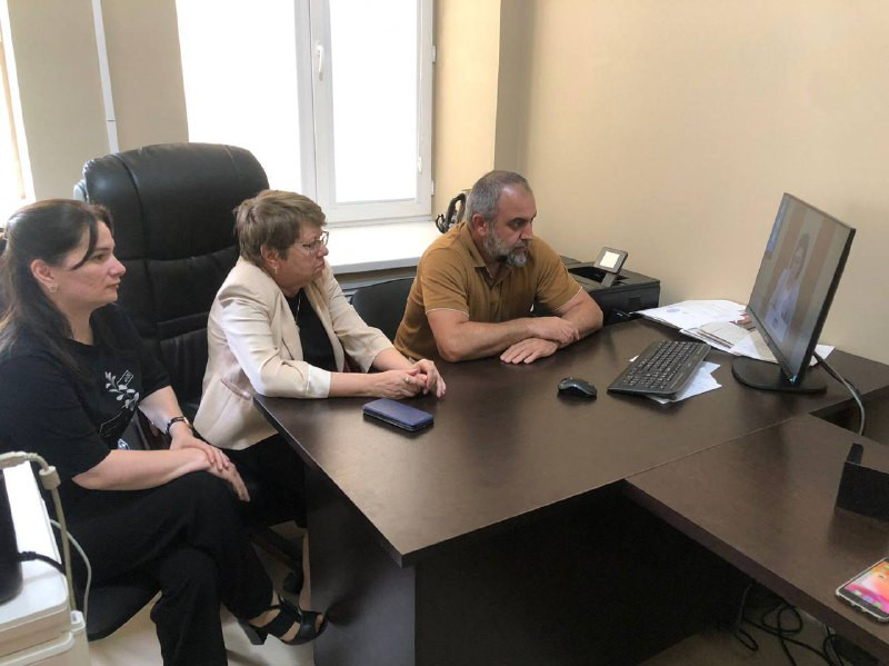 Заместитель директора Лопатина Ольга В. приняла участие в режиме видео-конференц-связи парламентских слушаниях