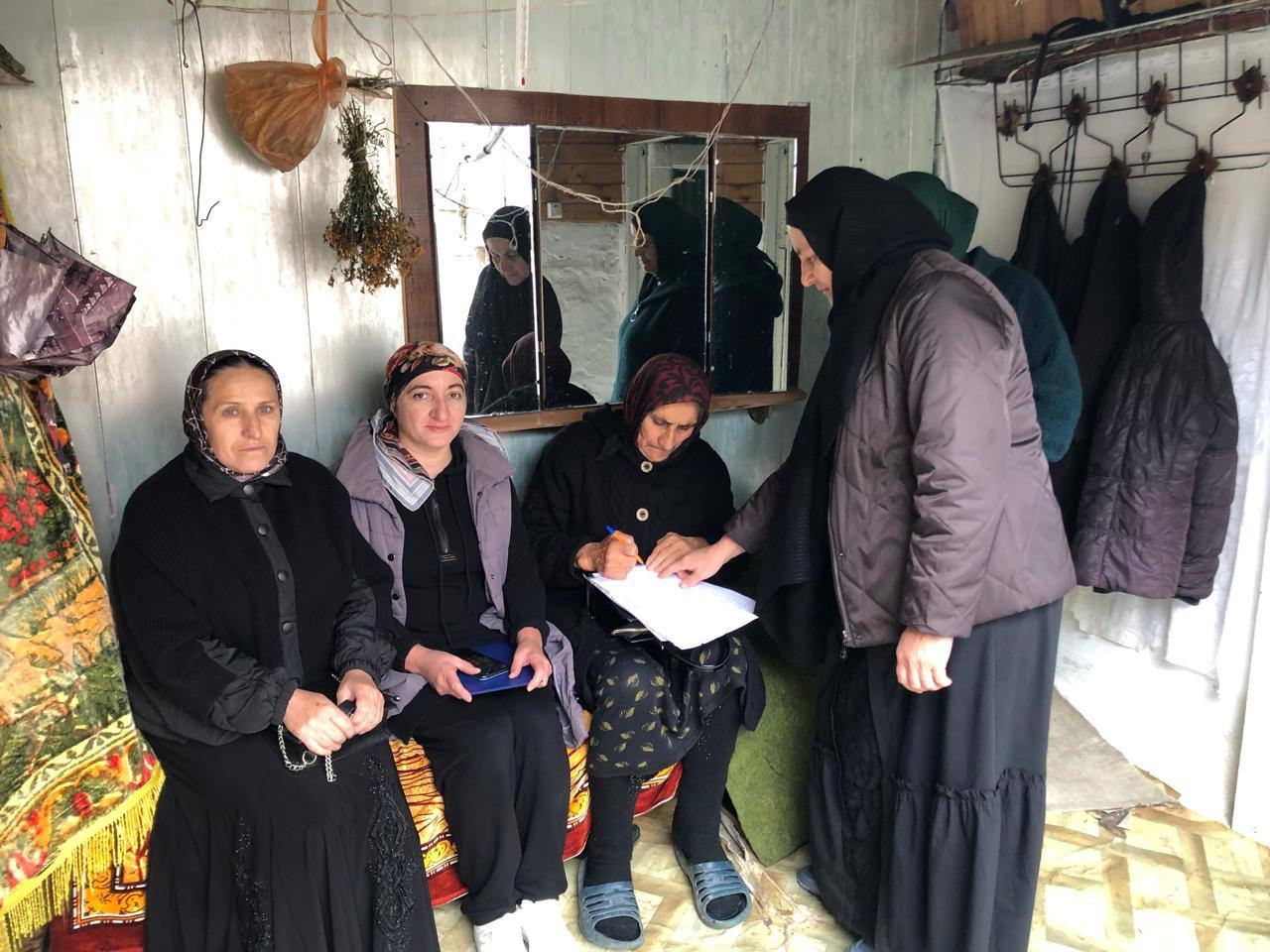 В ГБУ РД КЦСОН в МО «Агульский район» регулярно проводятся выездные проверки качества социальных услуг, предоставляемых социальными работниками на дому.