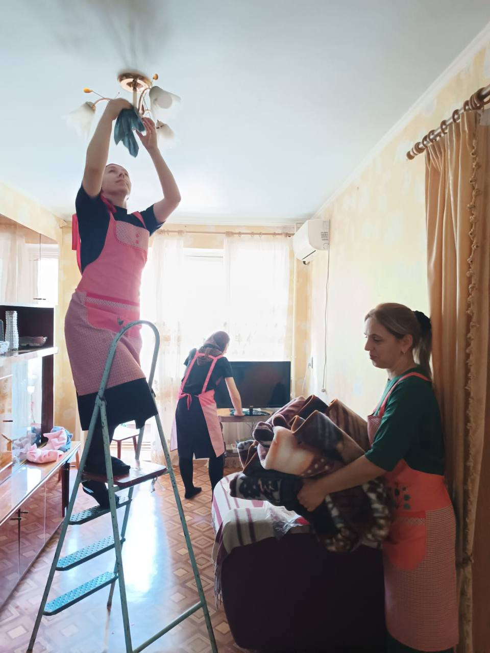 Социальные работники 1-го отделения граждан пожилого возраста и инвалидов на дому провели «Бригадный метод»