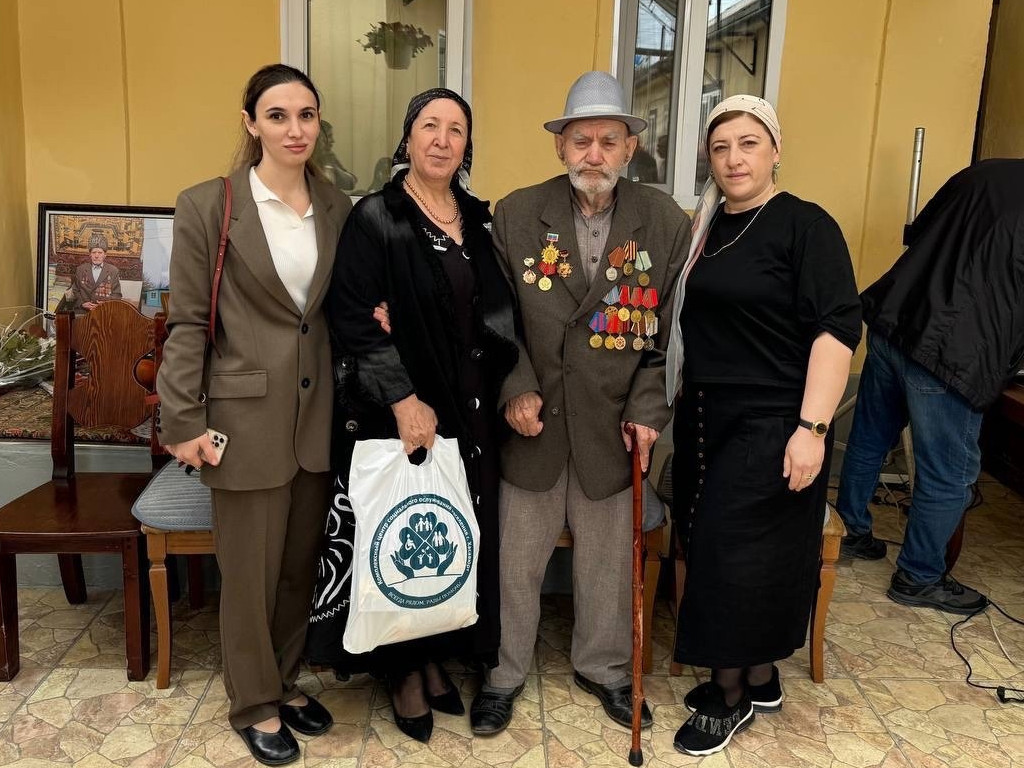 Парад у дома ветерана