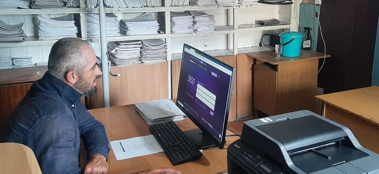 В Управлении социальной защиты Тляратинского района граждане, обратившиеся за получением государственной социальной помощи на основе социального контракта, проходят тестирование на уровень предпринимательской компетенции.