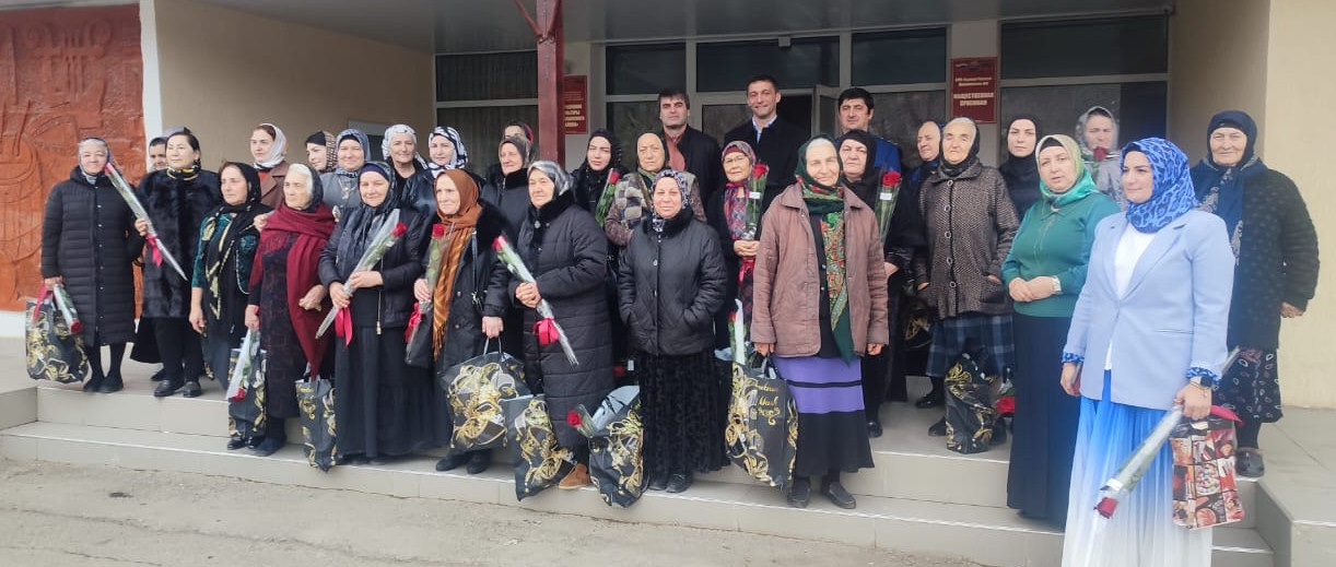 «Пред тобой благодарно склоняясь…»