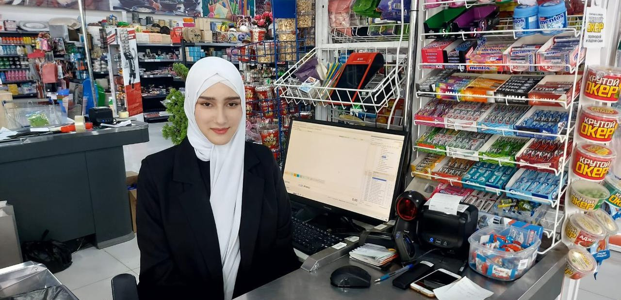 Предприниматель из Казбековского района трудоустроил в свой торговый комплекс безработных после Всероссийской ярмарки трудоустройства