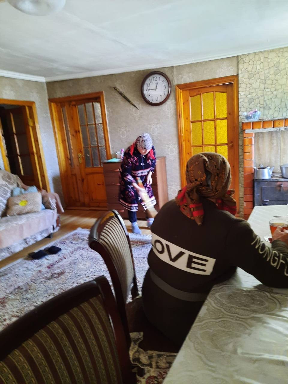 Трудовые будни социальной работницы из  с. БУРКИХАН ГБУ РД КЦСОН в МО «Агульский район»отделения социального обслуживания граждан пожилого возраста и инвалидов на дому