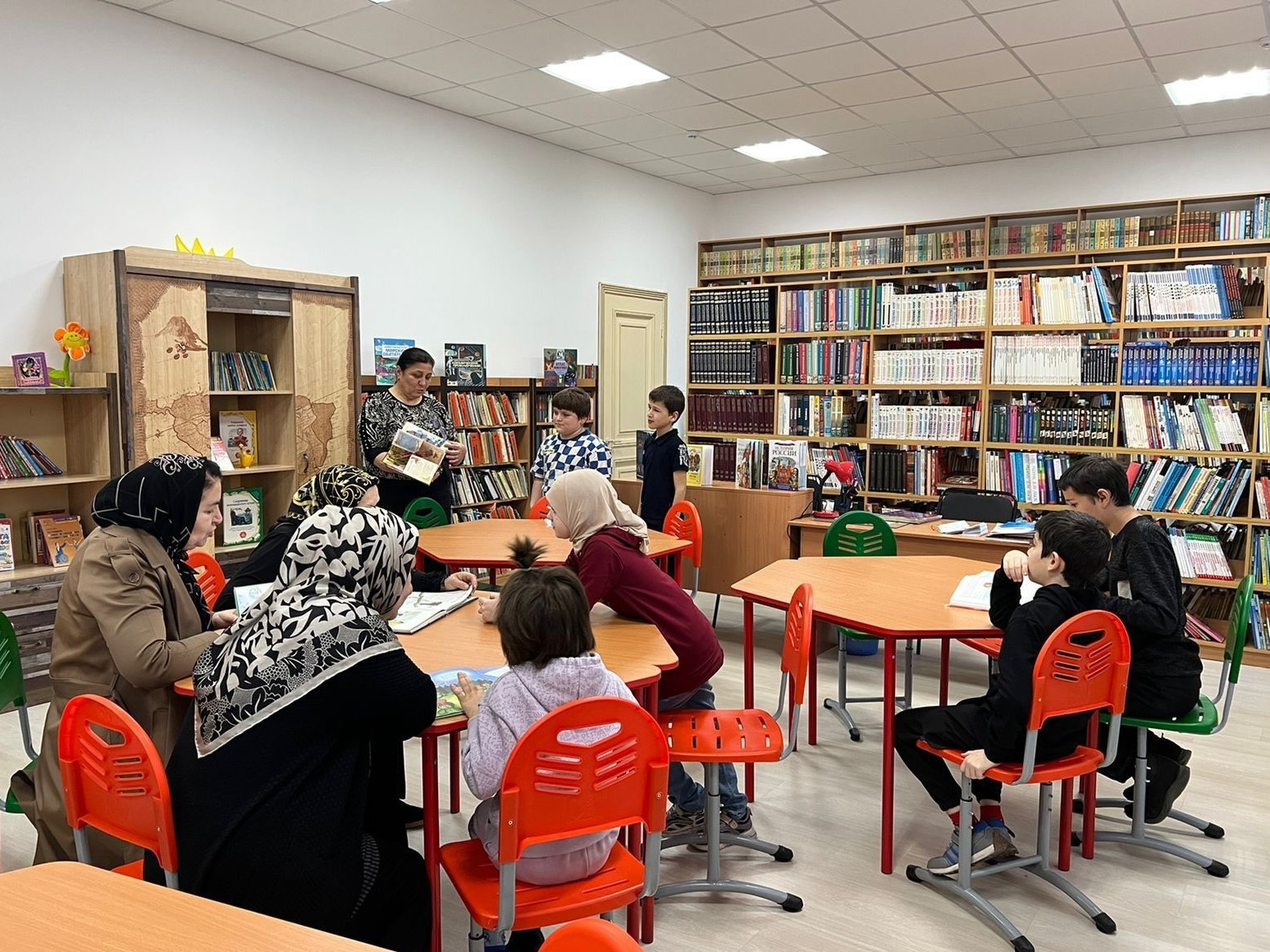 Экскурсия в библиотеку