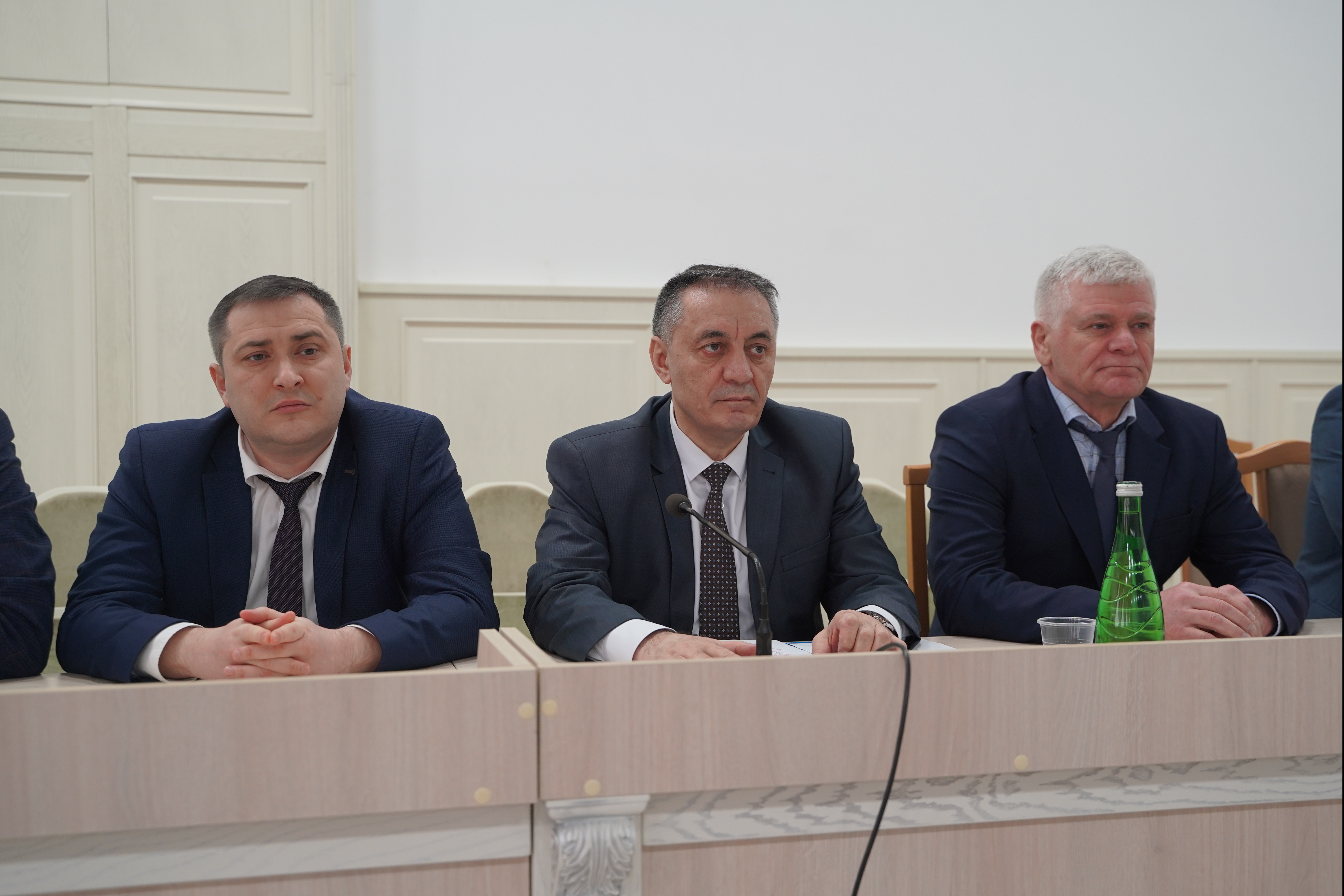 Абдурахман Махмудов провел совещание по вопросам организации выборов Президента в Кизилюрте