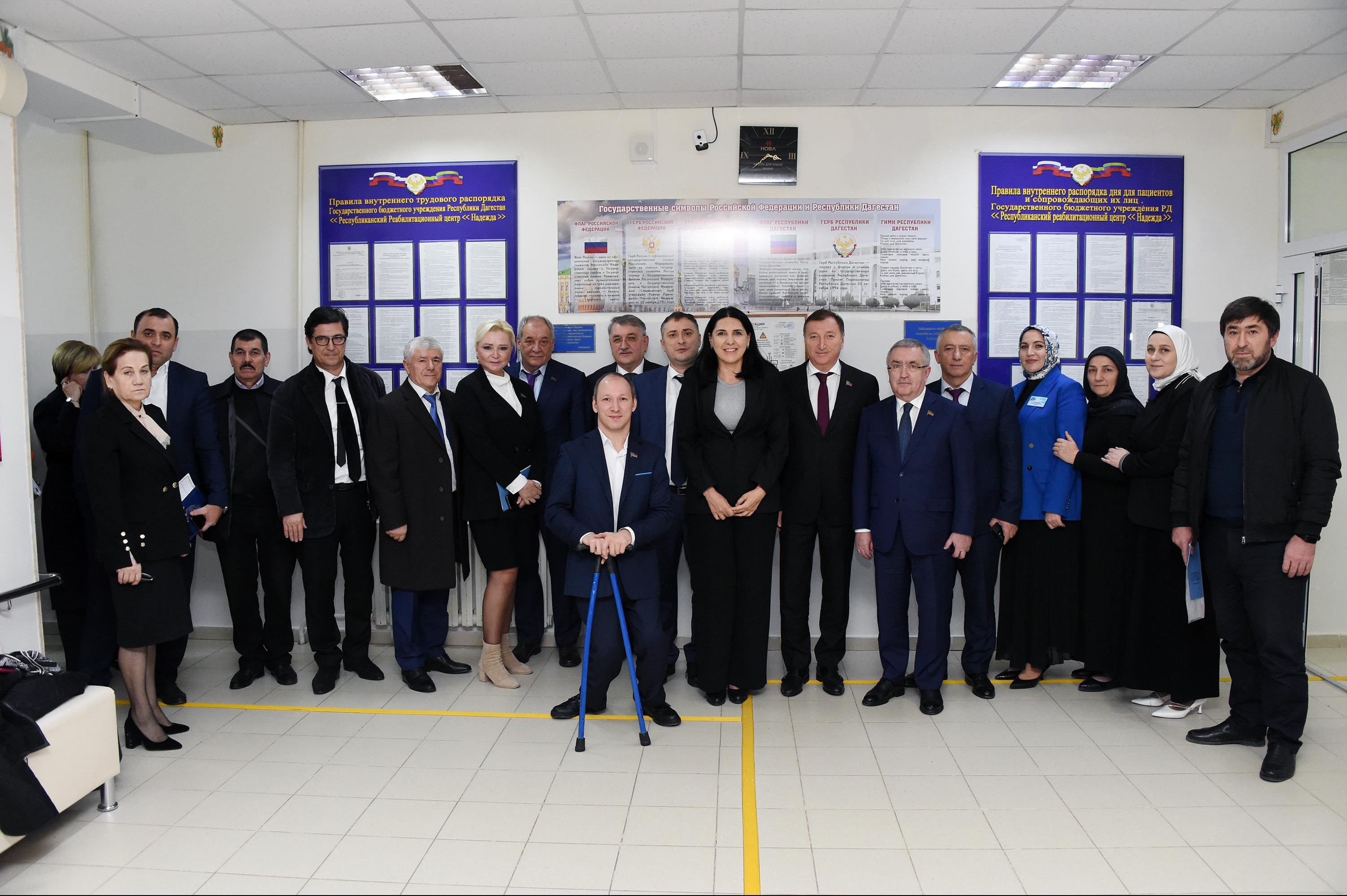 Мурад Казиев принял участие в выездном заседании Комитета по здравоохранению, труду и социальной политике НС РД, по вопросам исполнения ФЗ "О социальной защите инвалидов в РФ"